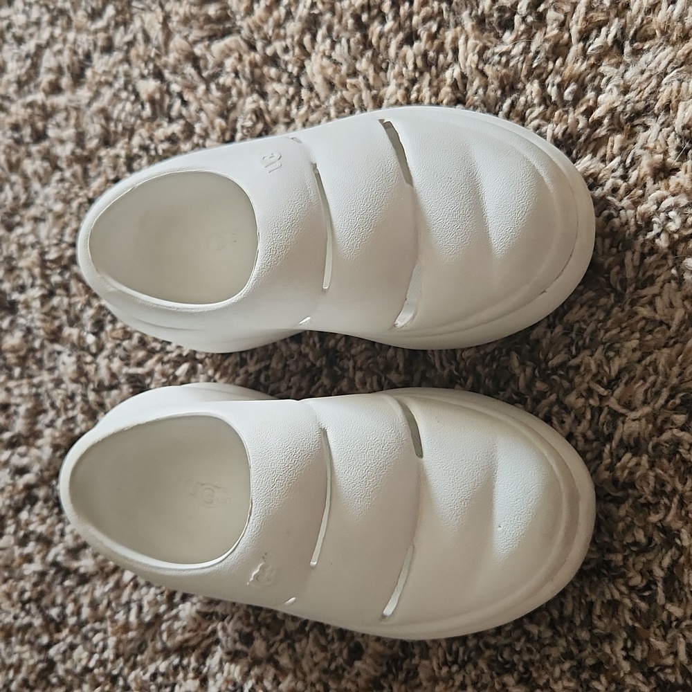 UGG Sport Yeah‎ Clog in White size 11 toddlr